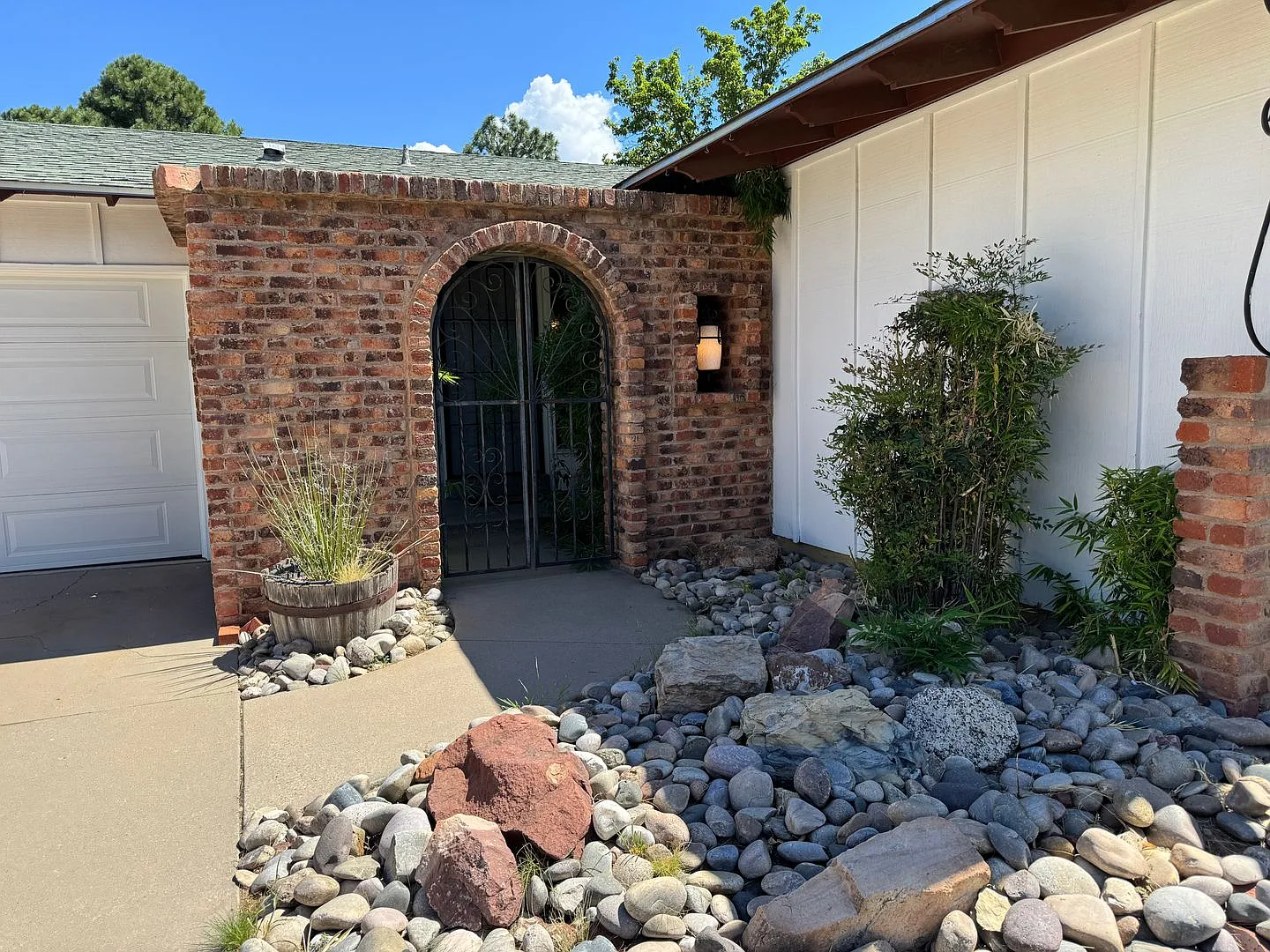 3 Bedroom, 2 Bathroom Home near Osuna & San Pedro — Photo 3