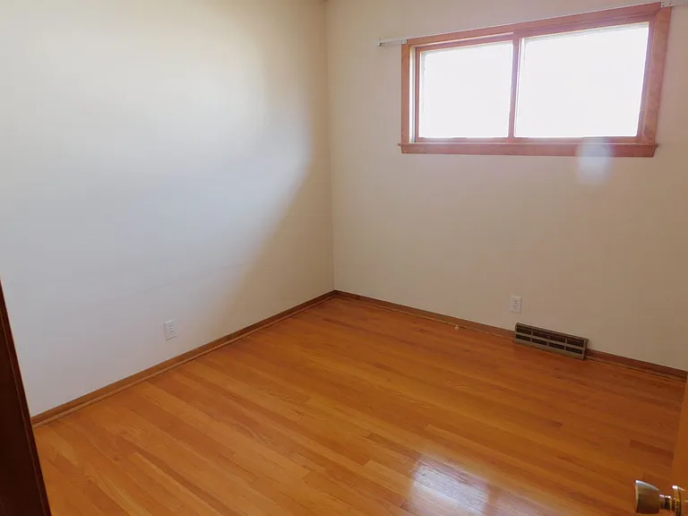 1133 N Howard Ave — Photo 7