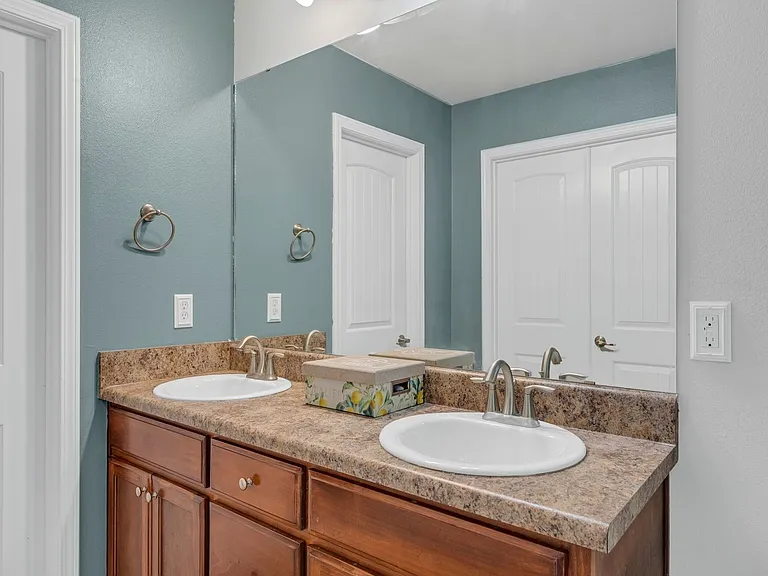 131 Bronze Cir — Photo 21