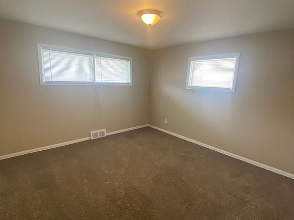 4th image of 12325 Crest Ave