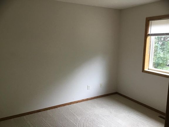 4th image of 1036 Glade View Ct