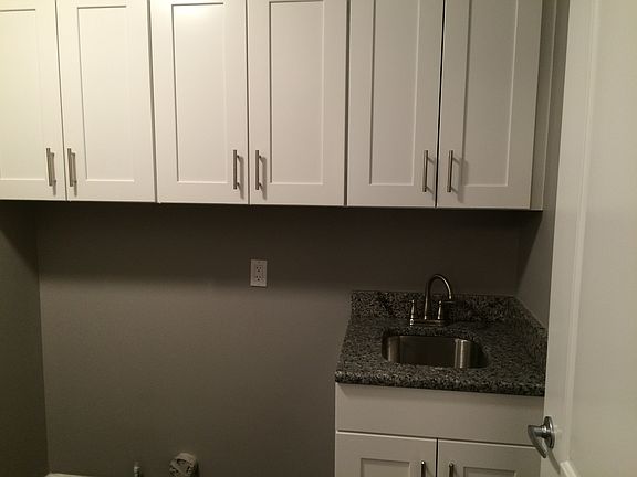 4th image of 5907 Whitfield Dr