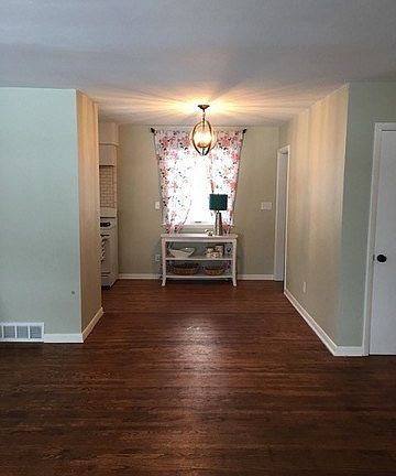 5th image of 3217 Dartmouth Dr
