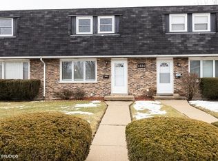 1224 Town Crest Dr APT 2, New Lenox, IL 60451