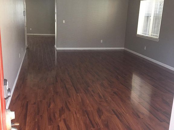 Entrance/ family room 