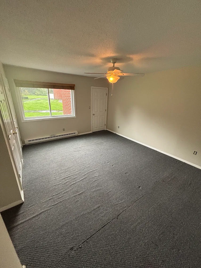 2 bed, 900 sqft, $2,100 — Photo 3
