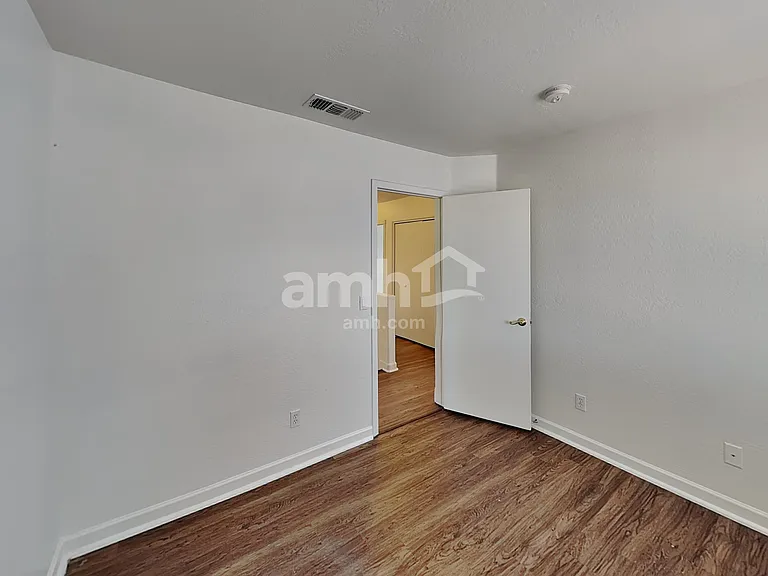 11801 N Olive St — Photo 18