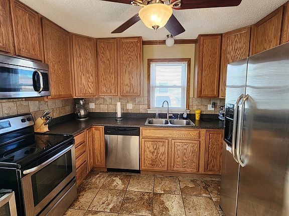 3rd image of 508 E 15th St
