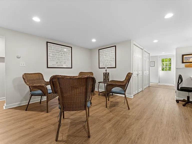 9 Priscilla Ave — Photo 42