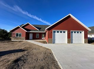 903 8th Ave NW, Perham, MN 56573