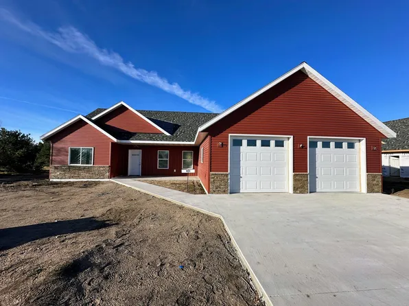 903 8th Ave NW, Perham, MN 56573