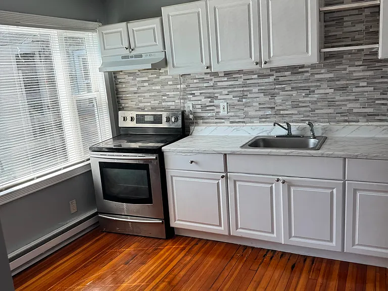 105 Oakridge St #A — Photo 9