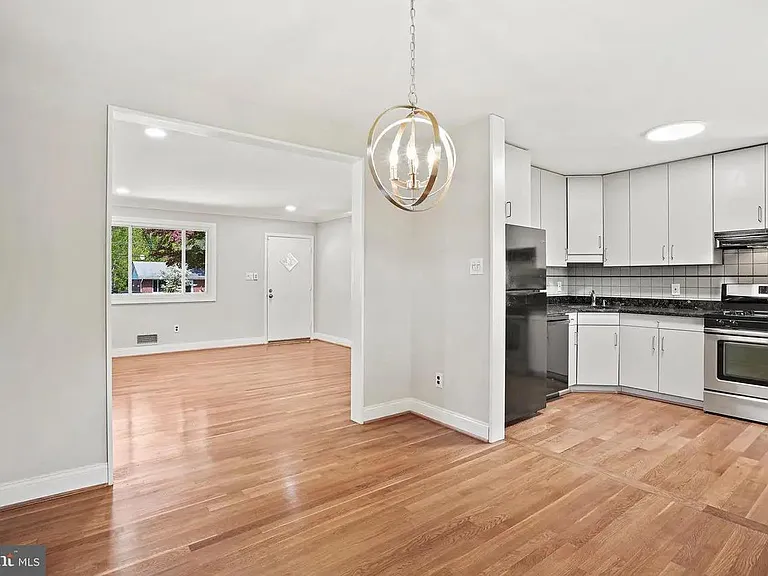 11118 Schuylkill Rd — Photo 5