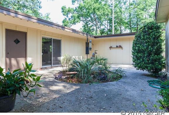 4th image of 4004 NW 13th Pl