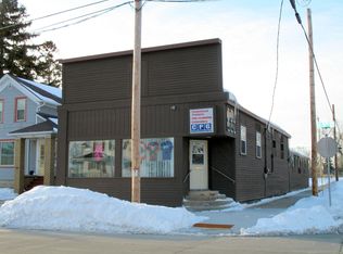 755 W 5th Ave, Oshkosh, WI 54902