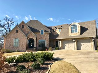 1185 Country Club Rd, Sulphur Springs, TX 75482