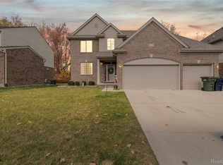 12239 Jode Pointe Dr, Sterling Heights, MI 48312