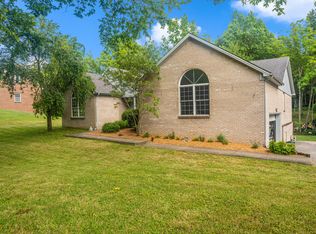 1121 Wood Cliff Rd, Frankfort, KY 40601