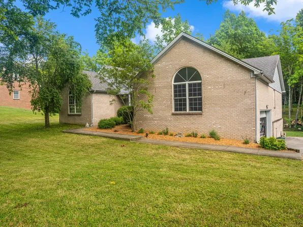 1121 Wood Cliff Rd, Frankfort, KY 40601