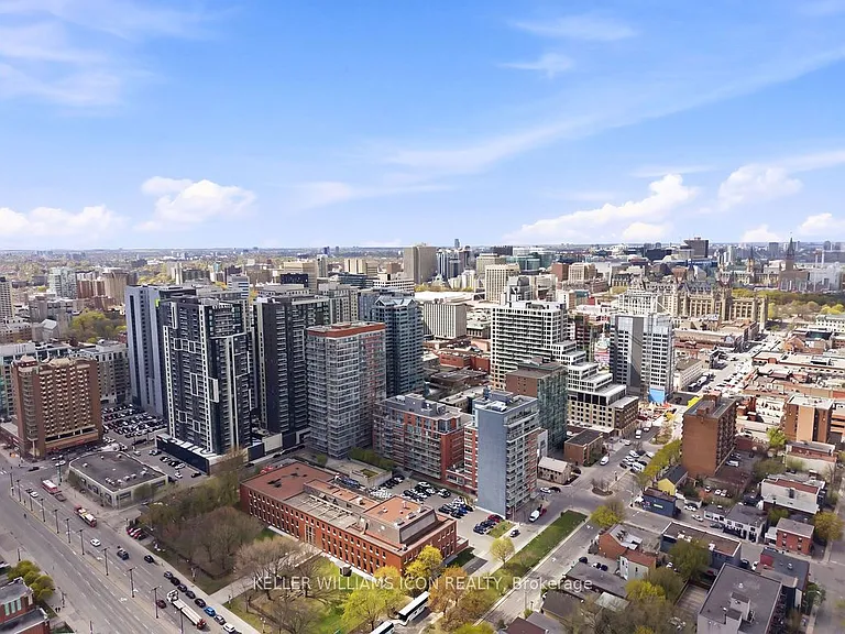 180 George St #1002 — Photo 46