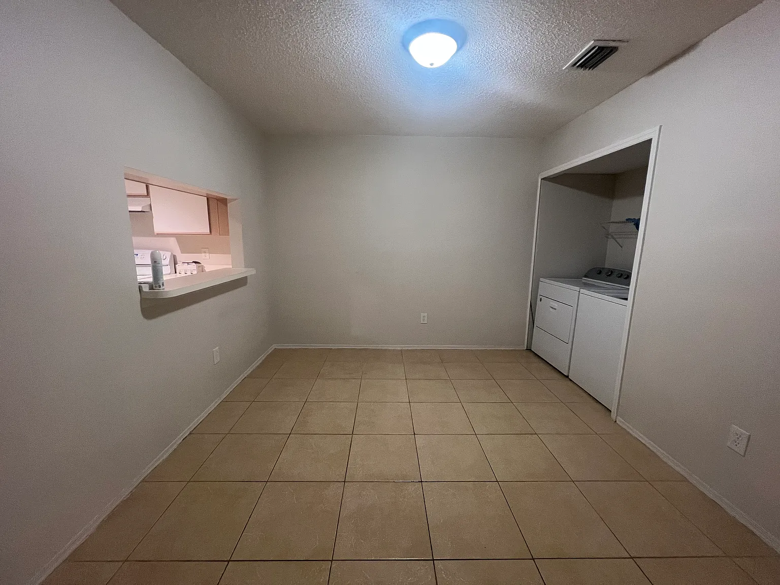 3 bed, 1595 sqft, $2,000 — Photo 4