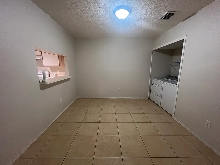 1663 Fluorshire Dr — Photo 4