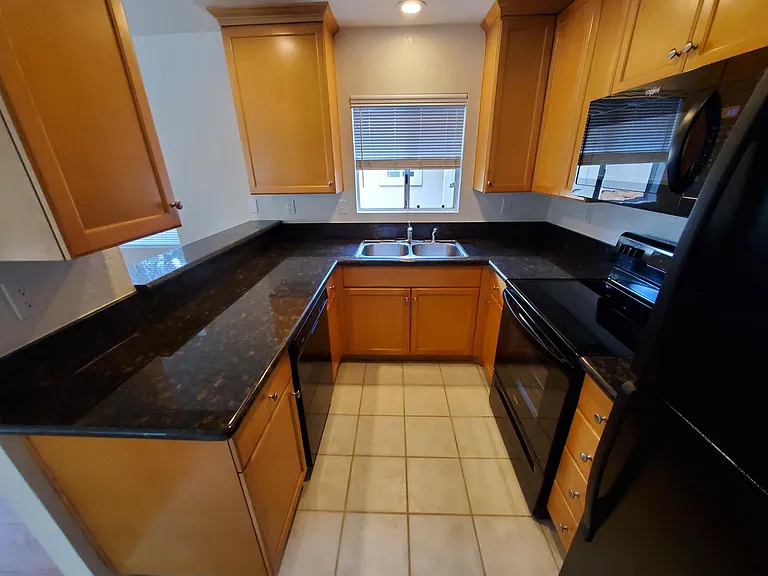 11353 Avenida De Los Lobos #G — Photo 7