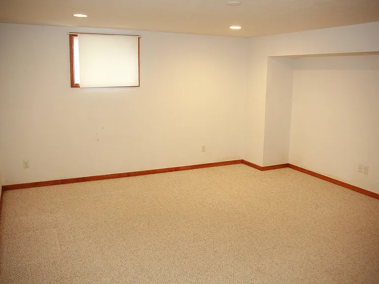 3125 Old Jamestown Rd — Photo 55