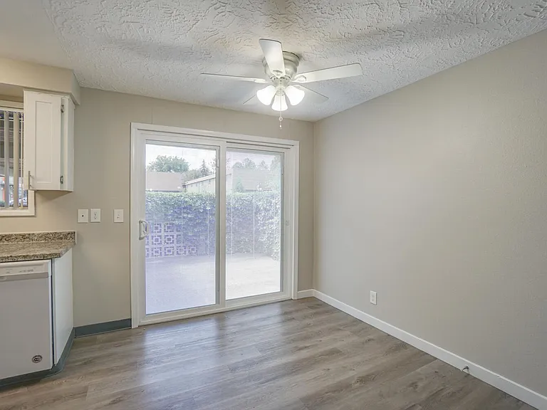 Quailwood Apartments — Photo 12