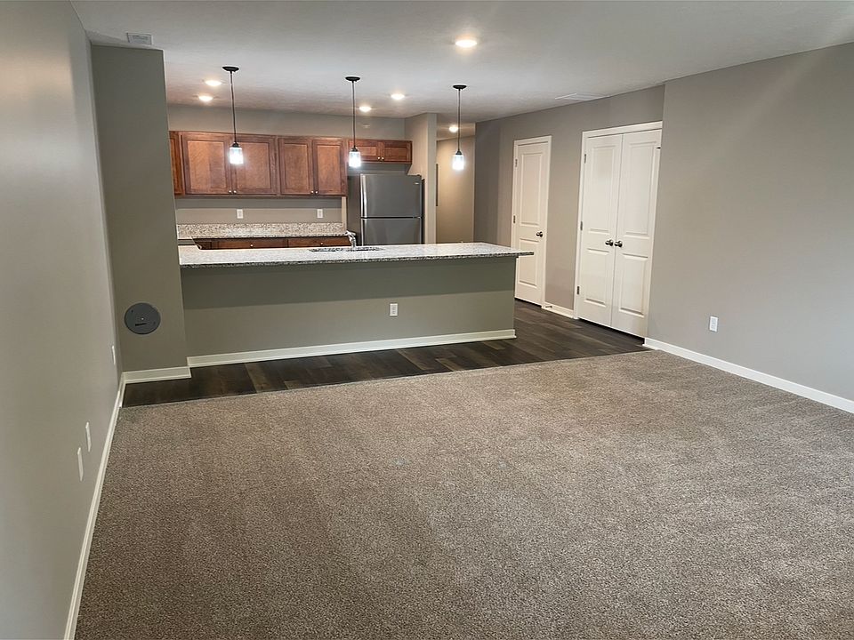 Entryway looking towards the kitchen
