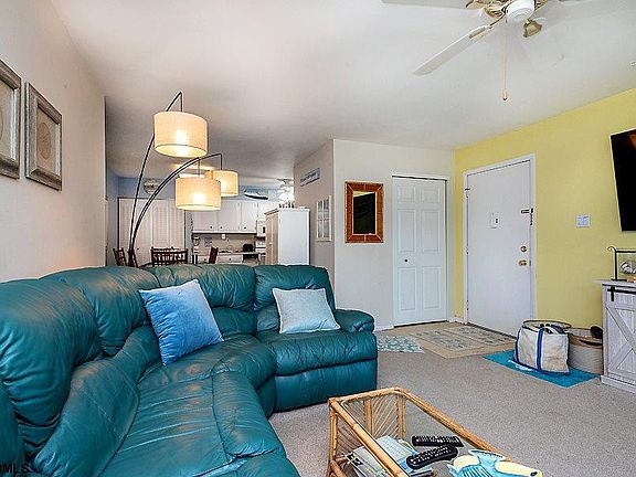 5th image of 4428 West Ave #1