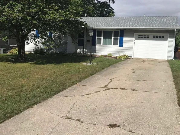 907 Carlin Pl, Angola, IN 46703