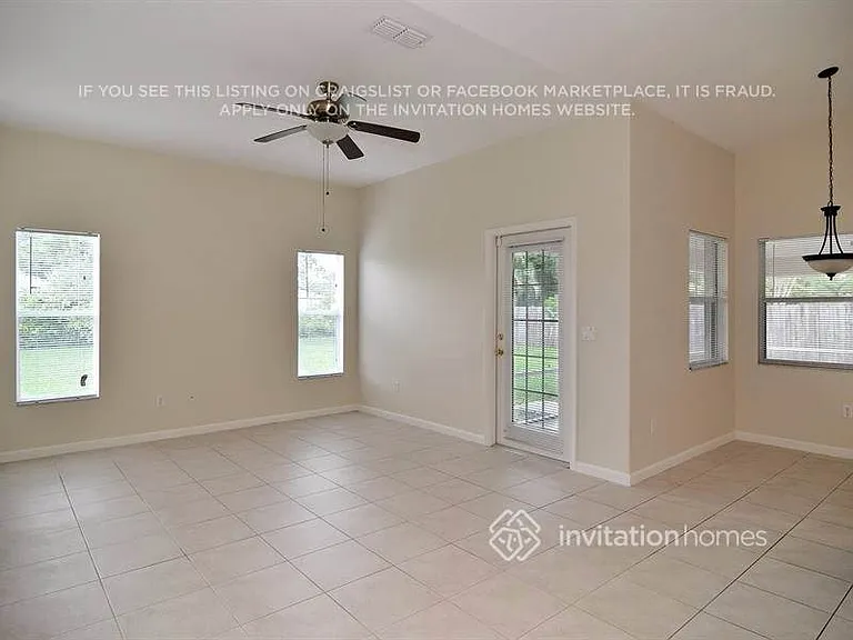 668 SE Damask Ave — Photo 8