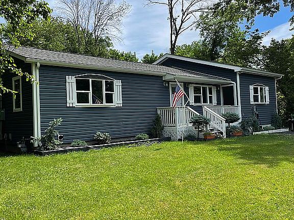 2nd image of 42 Wickham Dr