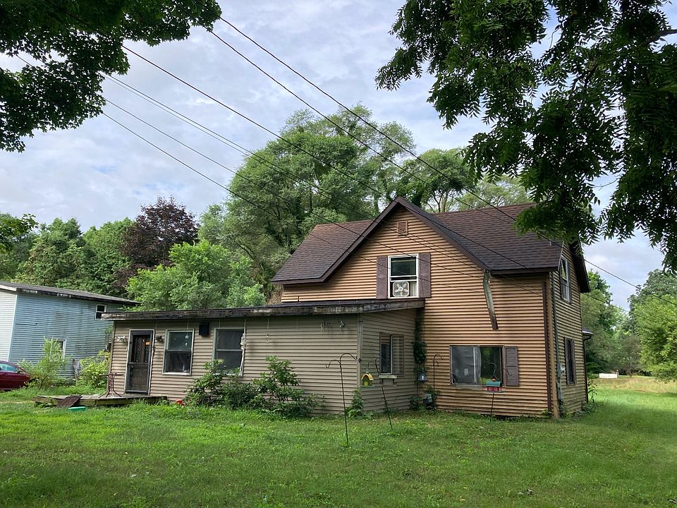 2nd image of 1014 3rd St