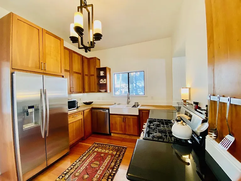15 G St #1 — Photo 15