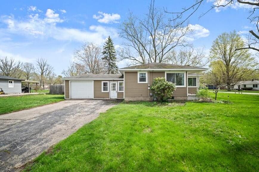 1st image of 10517 Mary Ann St