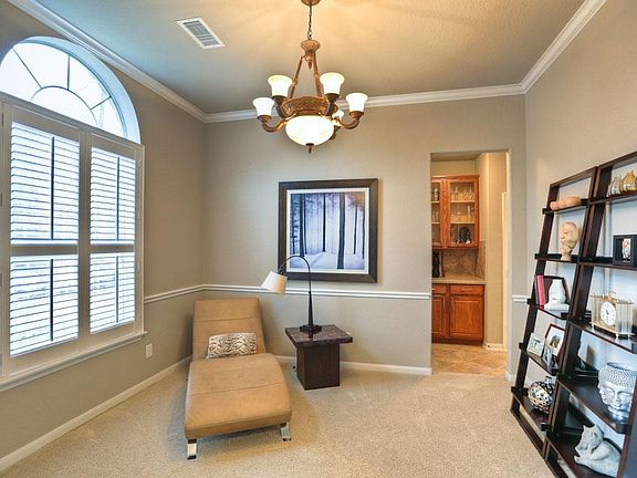 Plenty of space for your dining set, with access to the butlers pantry.