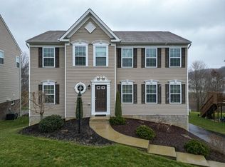 223 Old Hickory Rd, Zelienople, PA 16063