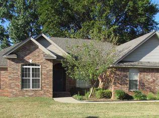2100 Caleb Dr, Searcy, AR 72143