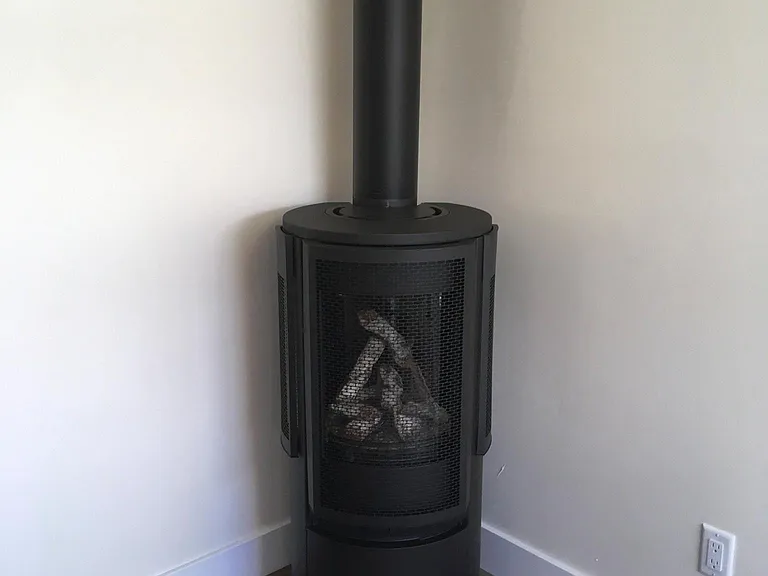 European Contour Gas Fireplace with remote