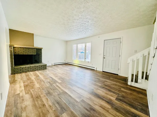 6631 E 10th Ave, Anchorage, AK 99504