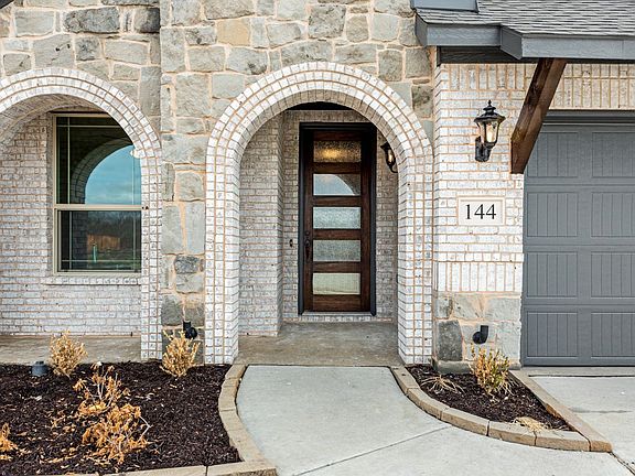 5th image of 144 Summit Ct