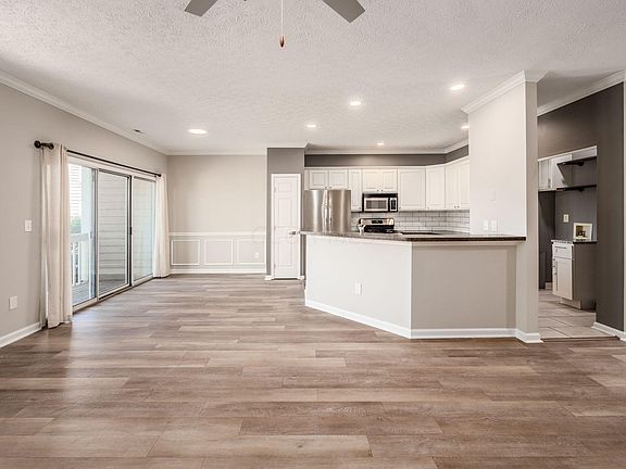 3rd image of 3570 Fishinger Mill Dr Unit 3570
