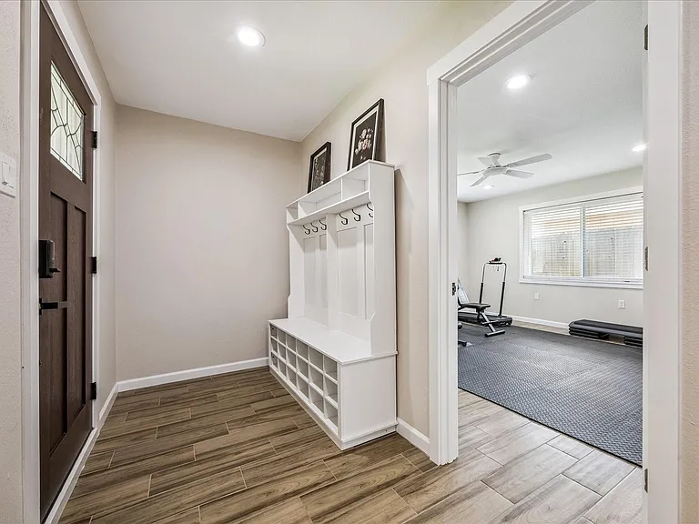 405 N Fulton St — Photo 9