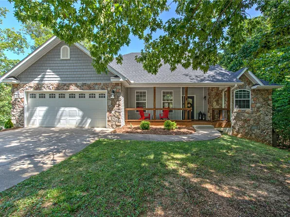 1 Binham Ln, Bella Vista, AR 72715