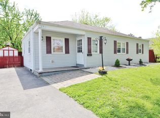 17 Lea Rd, New Castle, DE 19720