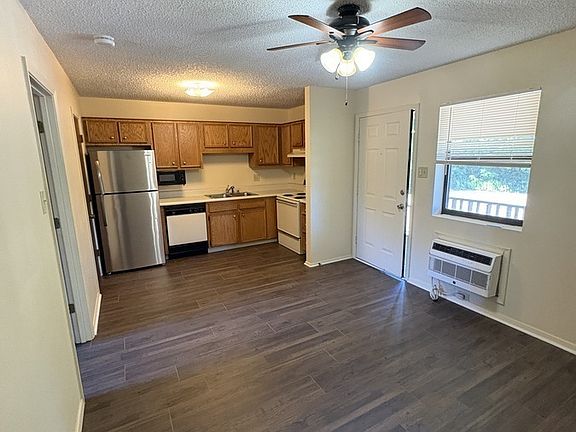 2nd image of 8800 S Thomas St #4