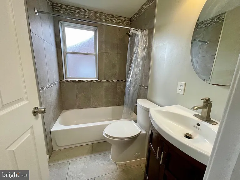 412 E Providence Rd #B — Photo 8