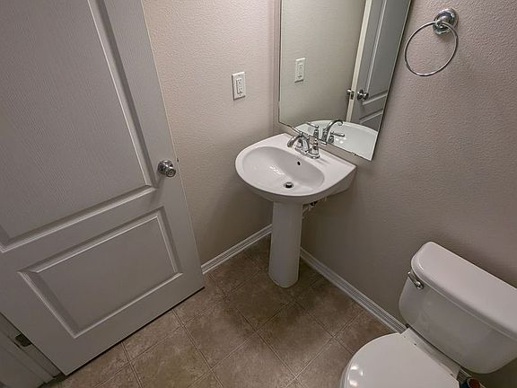 5th image of 277 Michelangelo Pl